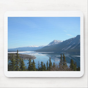 Eine landschaftliche Ansicht in Skagway, Alaska Mousepad