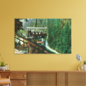 Eine Landschaftliche Eisenbahn am Ufer des Sacrame Leinwanddruck (Insitu (Wohnzimmer))