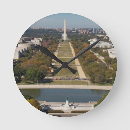 Eine Landschaftsansicht des Washington DC Runde Wanduhr (Vorderseite)