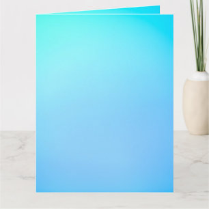 Eine leere blaue Gradientenkarte auf einer Marmorf Karte