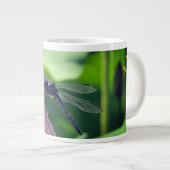 Eine Libelle Jumbo-Tasse (Vorderseite Rechts)
