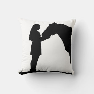 Eine Liebe für Mädchen und ihre Pferde Silhouette Kissen