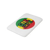 Eine Liebe, Reggae-Design mit Reggaefarben Badematte (Schrägansicht)