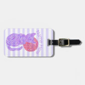 Eine lila Katze und das Gepäckanhänger (Vorderseite horizontal)