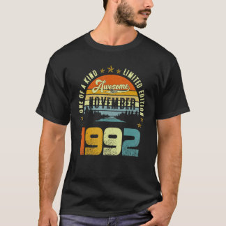 Eine limitierte Auflage Phantastisch seit Novemb T-Shirt