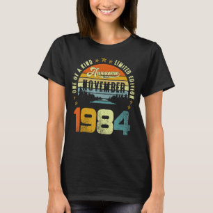 Eine limitierte Auflage Phantastisch seit Novemb T-Shirt