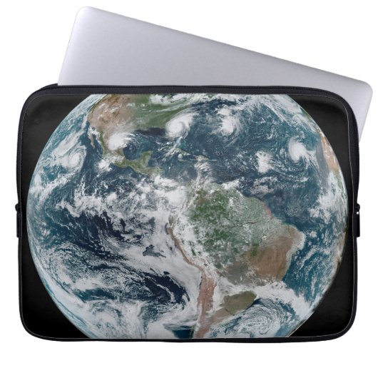 Eine lose Kette tropischer Wirbelstürme Laptopschutzhülle (Vorderseite)