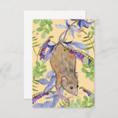 Eine lustige Maus in einem Dickicht von Blume. Dankeskarte (Vorne/Hinten)