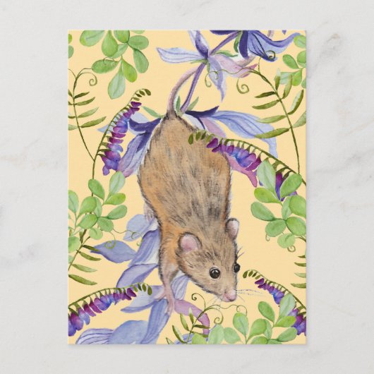 Eine lustige Maus in einem Dickicht von Blume. Postkarte (Vorderseite)