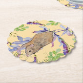 Eine lustige Maus in einem Dickicht von Blume. Untersetzer (angewinkelt)