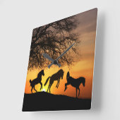 Eine lustige und skurrile Pferdeklemme Quadratische Wanduhr (Winkel)