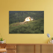 Eine Marine erzielt einen direkten Treffer Leinwanddruck (Insitu (Wohnzimmer))