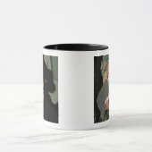 Eine Marine lädt leere Munition Tasse (Zentrum)