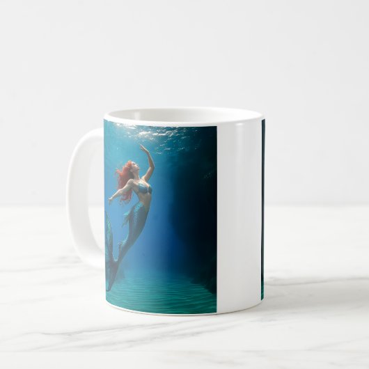Eine Meerjungfrau steigt auf die Oberfläche Kaffeetasse (Vorderseite Links)