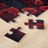 Eine Melancholin mit Gothik Puzzle (Seite)