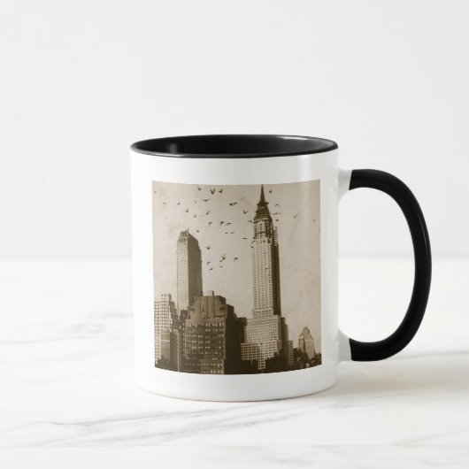 Eine Menge des Vogelfliegens Tasse (Rechts)