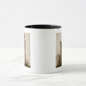 Eine Menge des Vogelfliegens Tasse (Zentrum)