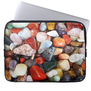 eine Menge schön gefärbter Steine Laptopschutzhülle