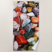 eine Menge schön gefärbter Steine Strandtuch (Vorderseite)