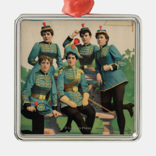 "Eine milchweiße Flagge" Frauen-Marschkapelle Silbernes Ornament