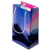 Eine Million Aurora-Träume Kleine Geschenktüte (Rückseite Schrägansicht)