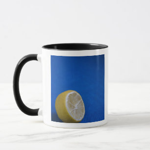 Eine Mittelmeer-Zitrone Tasse