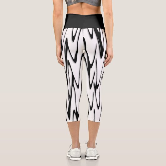 Eine moderne Abstrakte Bauweise Capri Leggings (Rückseite)