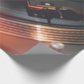 Eine moderne Turntable, um Musik auf der Audiodisk Geschenkpapier (Ecke)