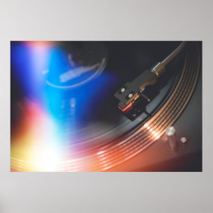Eine moderne Turntable, um Musik auf der Audiodisk Poster