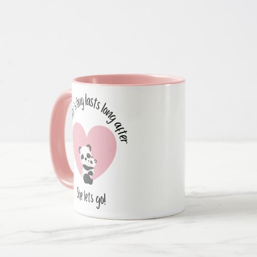 Eine Mutter umarmt, Panda Tasse (Vorderseite Links)