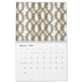 Eine nah-up-Ansicht eines knusprigen Drahtgitters Kalender (Feb 2027)