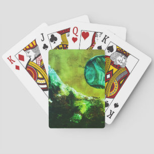 Eine nahe Sicht auf Fantasiewelten und ihre Monde Spielkarten