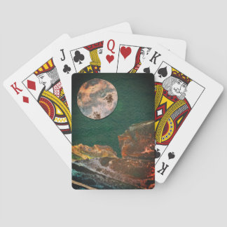 Eine nahe Sicht auf Fantasiewelten und ihre Monde Spielkarten