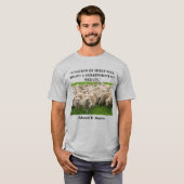 EINE NATION VON SCHAFEN-Männergrundsatz T-Shirt (Vorne ganz)