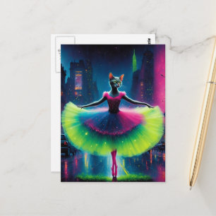 Eine neon-graue Ballettkatze in der Cyberpunk-Stad Postkarte