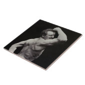 Eine neue Pose von StrongMen Eugen Sandow Bodybuil Fliese (Seite)