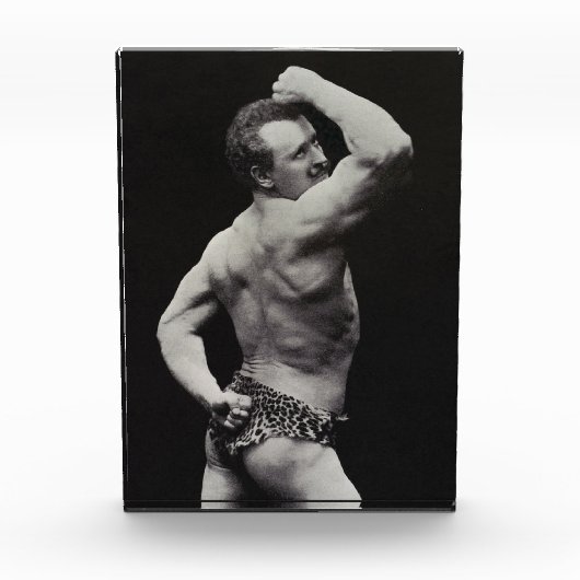 Eine neue Pose von StrongMen Eugen Sandow Bodybuil Fotoblock (Vorderseite)