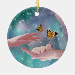 Eine niedliche Fantasie des Babyjungen in der Hand Keramikornament