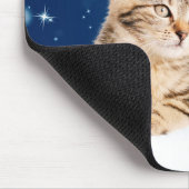 Eine Niedliche Katze, die einen Weihnachtsschnee i Mousepad (Ecke)
