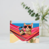 Eine niedliche Katze lag in einer Hängematte Postkarte (Stehend Vorderseite)