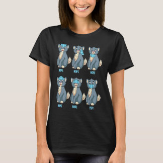 Eine niedliche Katze zeigt den Schülern, wie man d T-Shirt