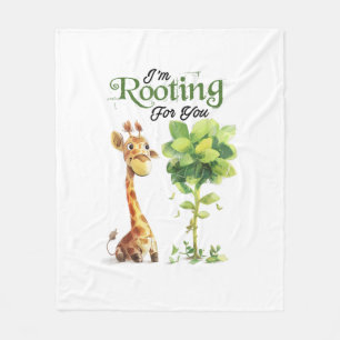 Eine Niedliche kleine Giraffe mit dem Baum, rutsch Fleecedecke