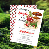 Eine Niedliche kleine Ladybug ist auf dem Weg zur  Einladung