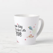 Eine niedliche Vogel- und Herzgeburtsmeldung Tasse (Rechte Ecke)