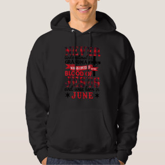 Eine Oma-Juni-Geburtstagsmutter darf nie unterschä Hoodie