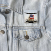 Eine Palette mit humanitärer Hilfe Button (Beispiel)