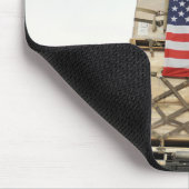 Eine Palette mit humanitärer Hilfe Mousepad (Ecke)