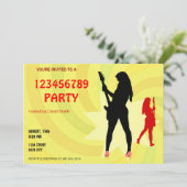 Eine palying E-Gitarre des Mädchens Einladung (Stehend Vorderseite)