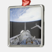 Eine partielle Ansicht des Tranquility-Knotens Silbernes Ornament (Links)