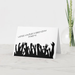 Eine Party Einladung mit einem jubelnden Publikum